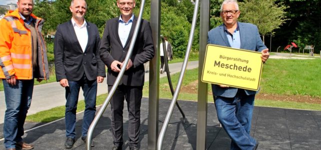 Outdoor-Fitnesspark am Henneboulevard bringt Meschede in Bewegung